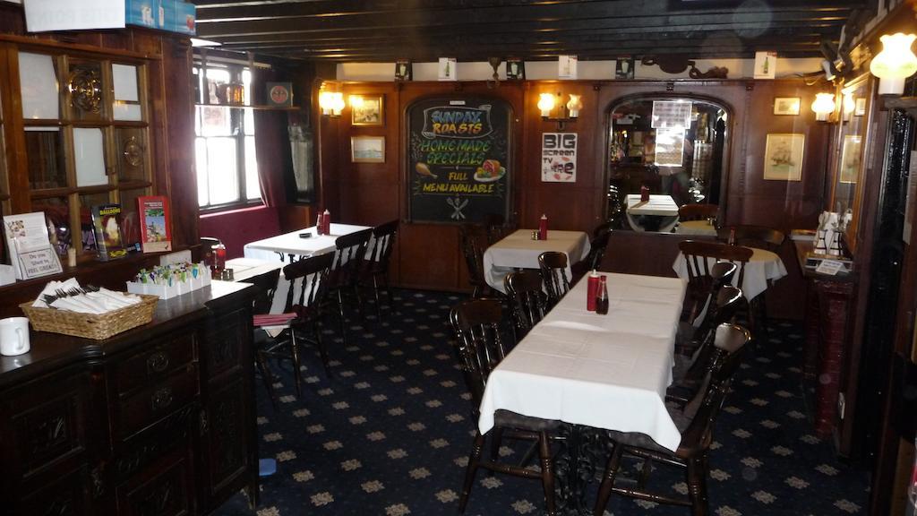 פנרין Kings Arms Hotel מראה חיצוני תמונה
